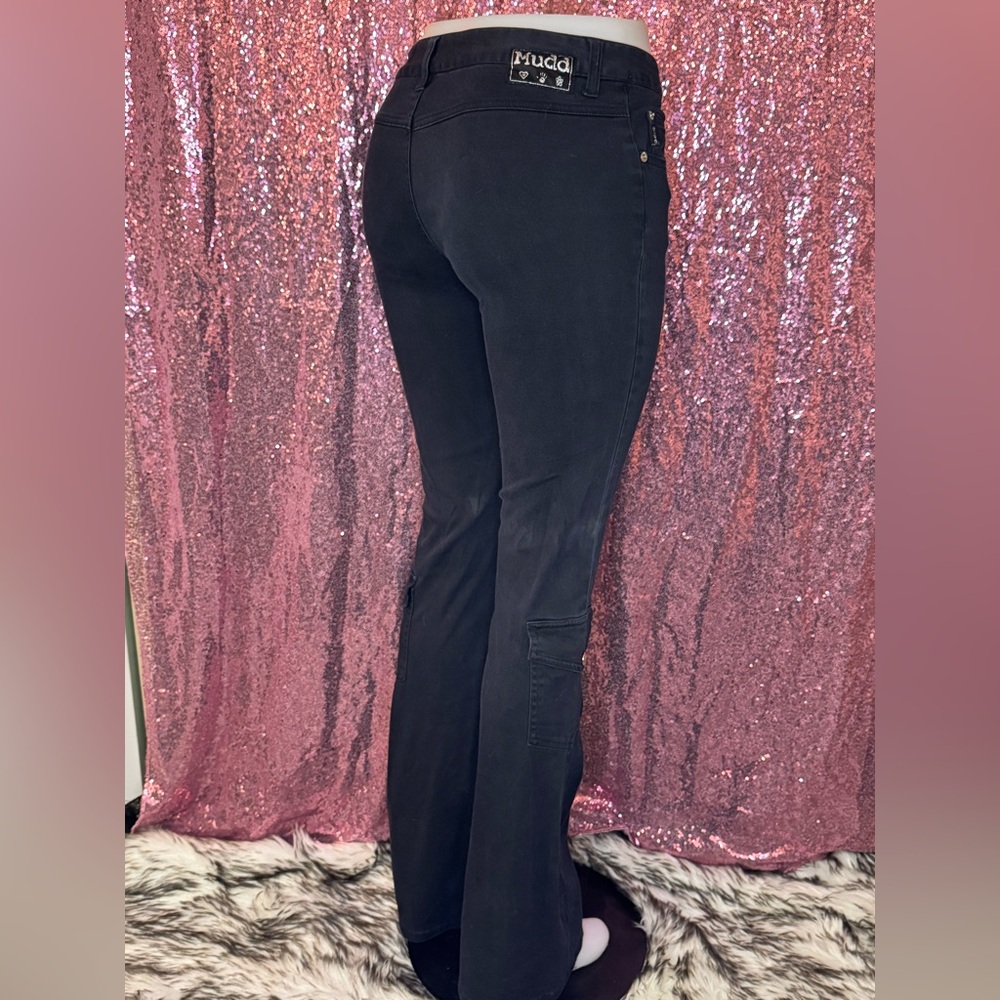 Vintage Mudd low rise soft stretch twill black cargo flares with 34” inseam - Picture 3 of 7